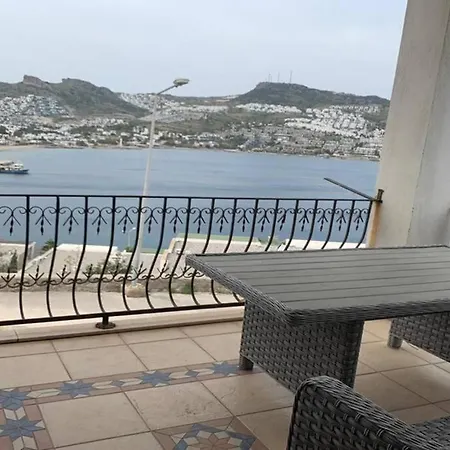 Gundogan'da Deniz Manzarali Yazlik Ev Mb101 Дом отдыха