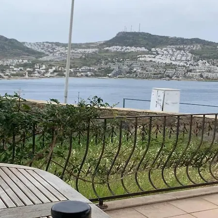 Gundogan'da Deniz Manzarali Yazlik Ev Mb101 Дом отдыха *